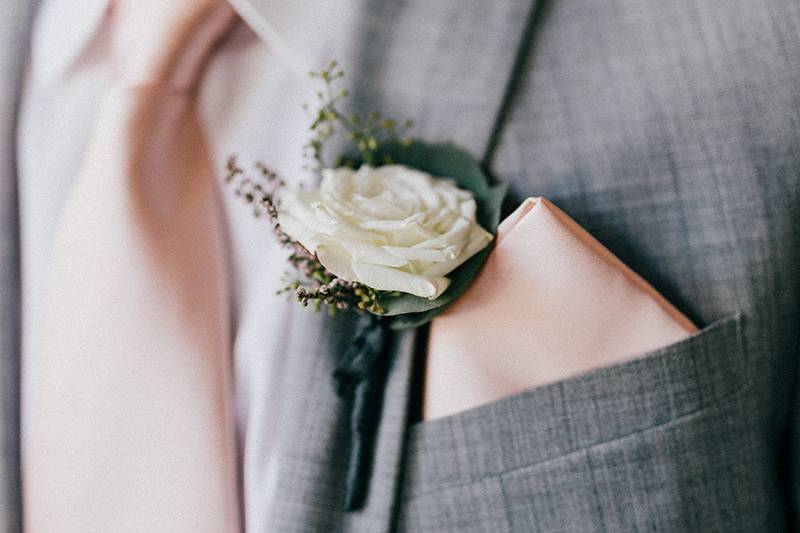 Simple boutonniere