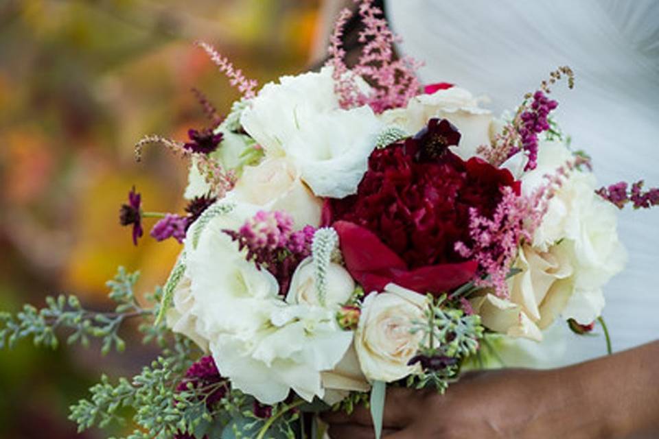 White and burgundy bouquet
