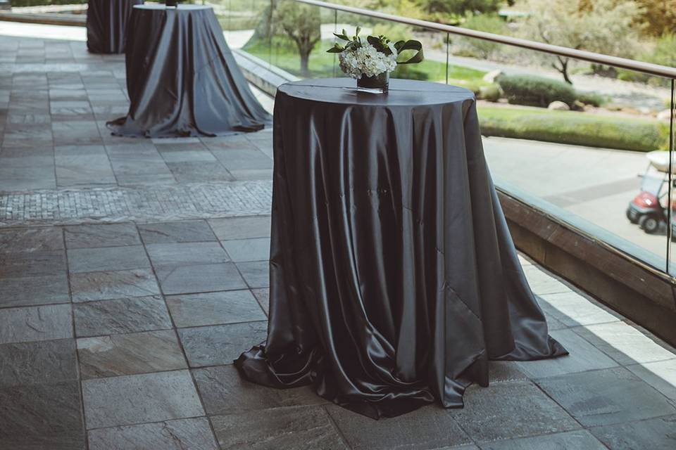 Cocktail table