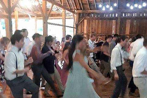 Wedding guests LOVE to Dance!