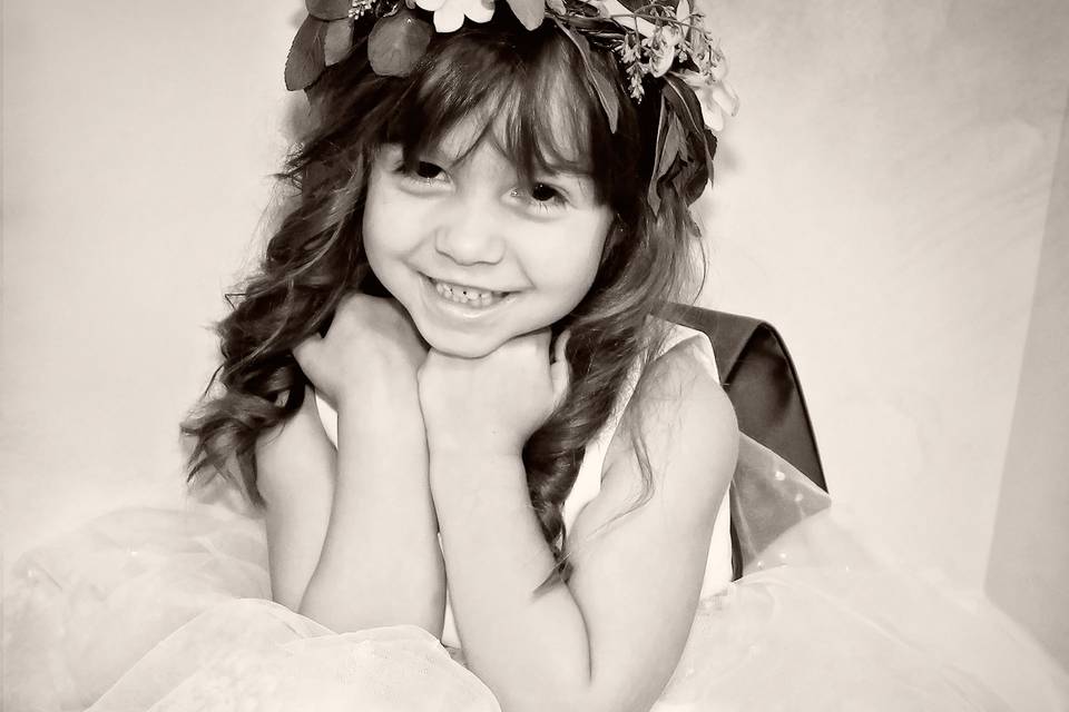 Flower girl BW