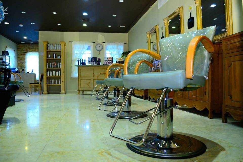 Simply Stunning Hair Studio & Lounge