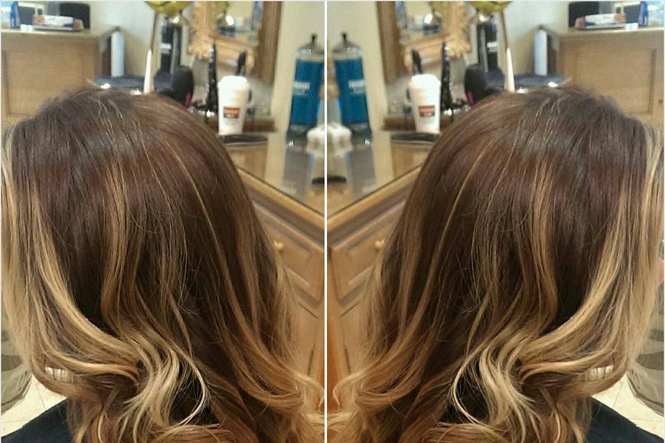 Simply Stunning Hair Studio & Lounge