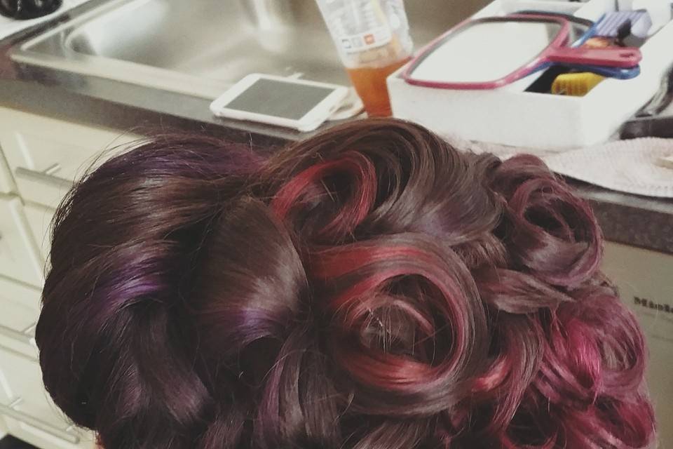 Simply Stunning Hair Studio & Lounge
