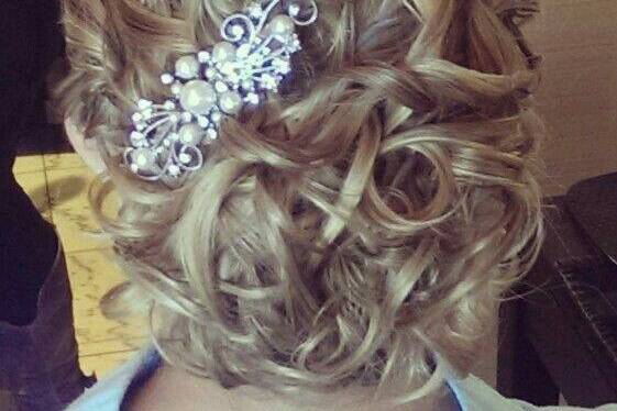 Simply Stunning Hair Studio & Lounge