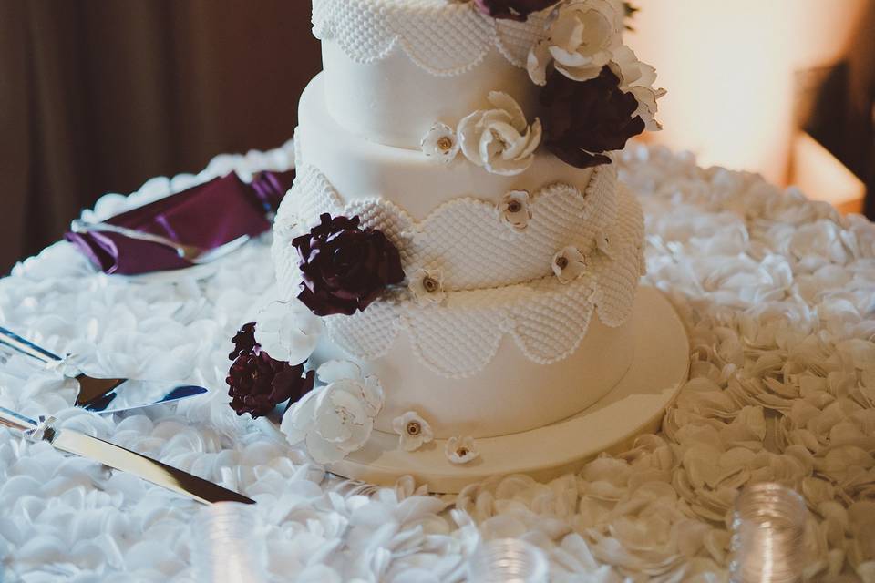 Patterned & floral cake.