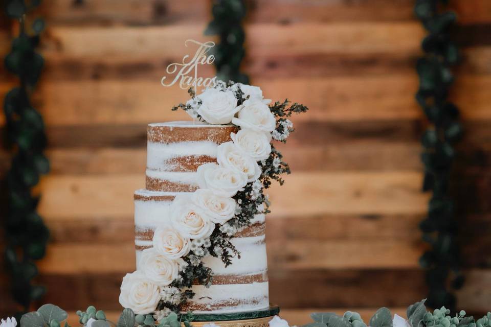 Wedding Cake Setup