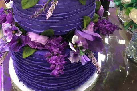 Bold color cake