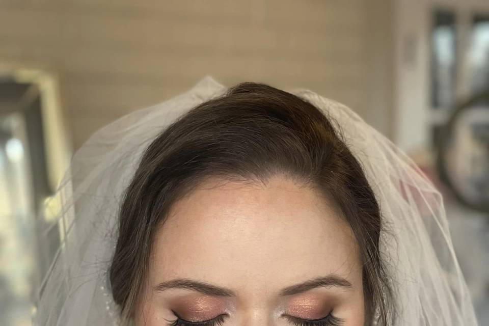 Bronze smokey eye