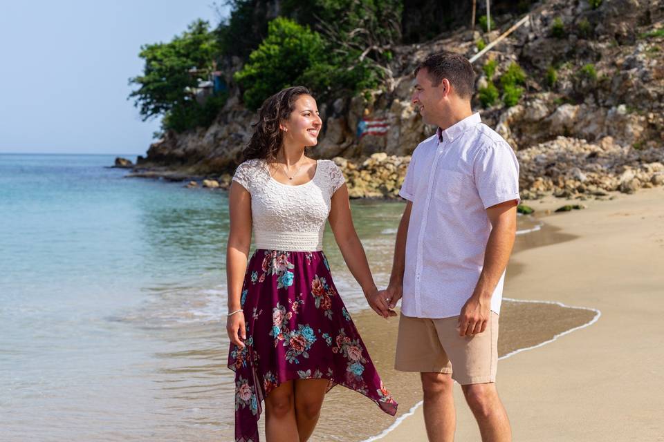 Engaged Couple inthe caribbean