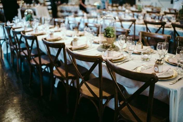 Long table setting