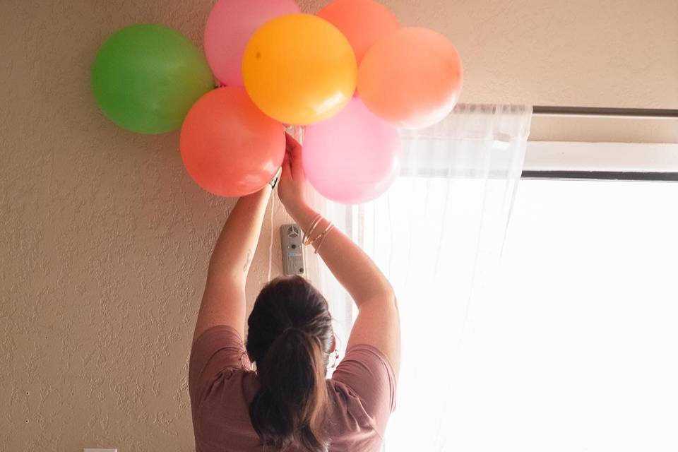 Creating small balloon accents
