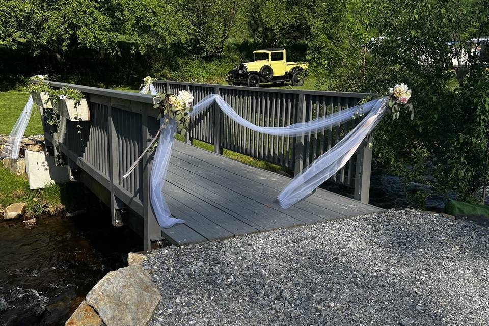 Bridge to ceremony