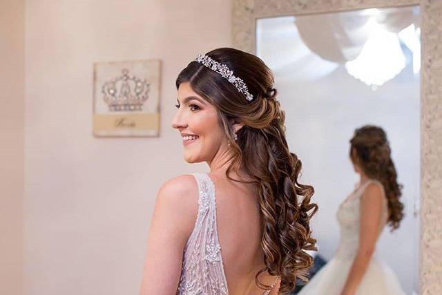 Half updo style