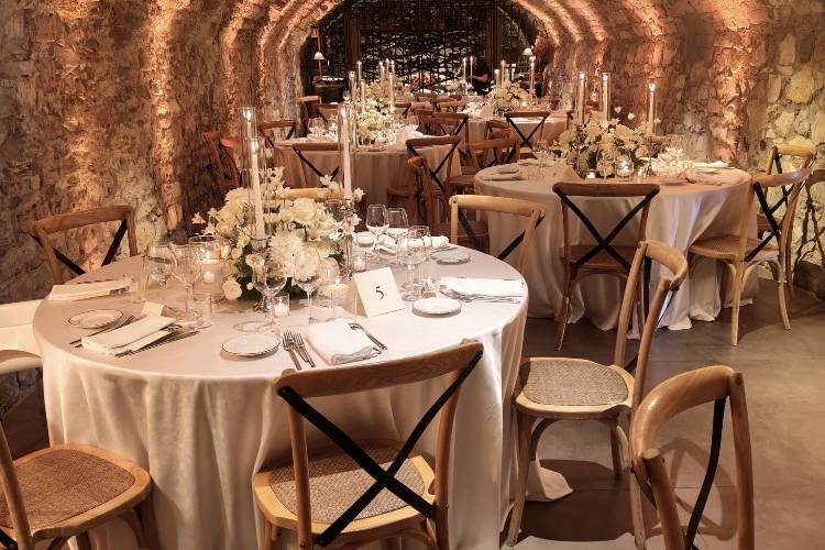 Indoor wedding dinner