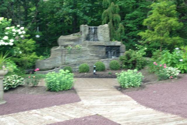Carmen's Country Inn & Gardens