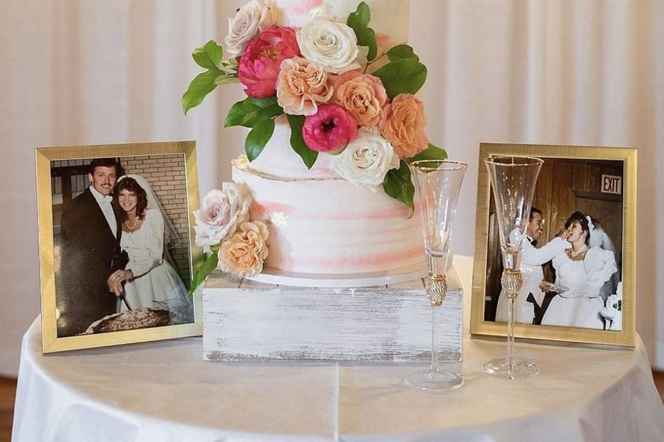 Stunning cake table