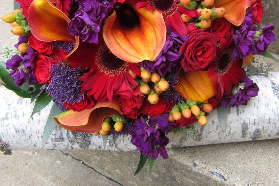 White and yellow bouquets