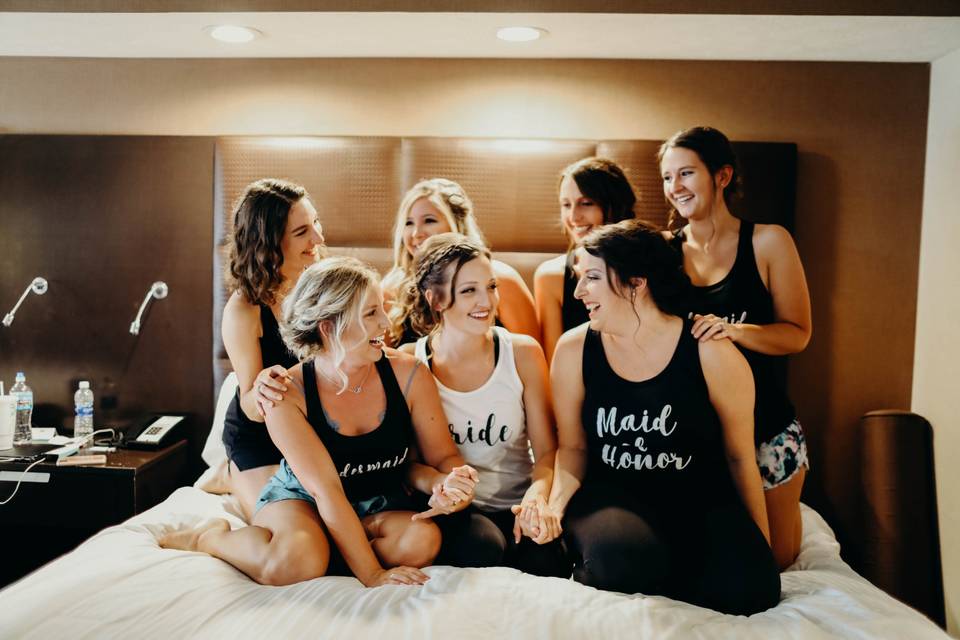Getting ready - Katelyn Mikell Photography