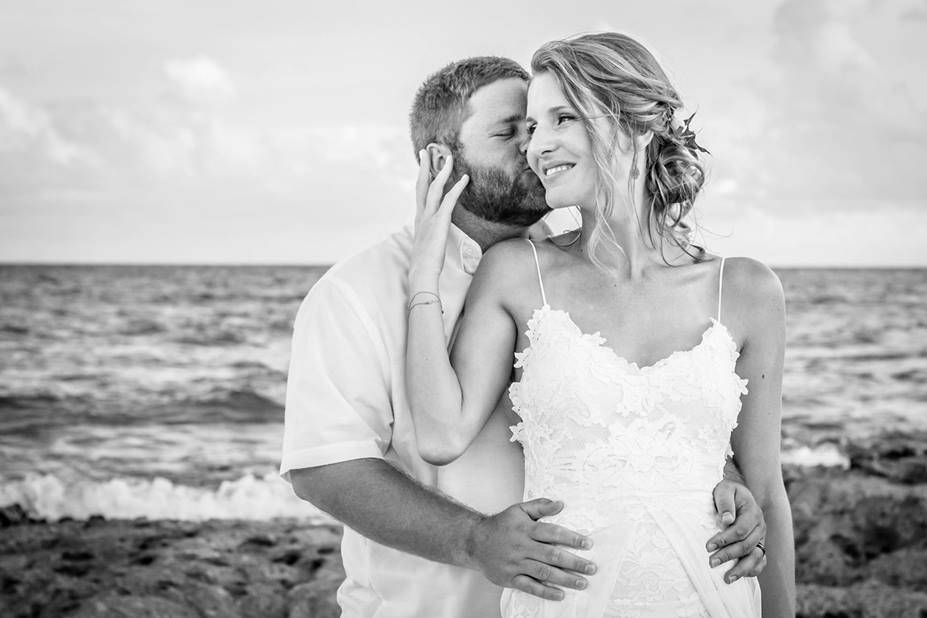 Blissful Honeymoons & Destination Weddings Wisconsin