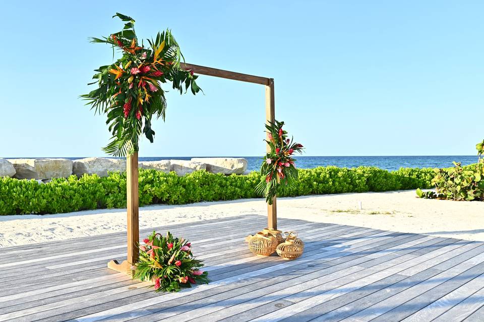 Private Dream Island Platform