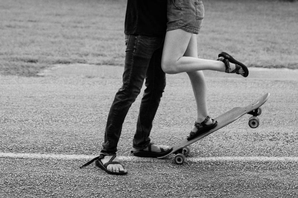 Skateboard sweethearts