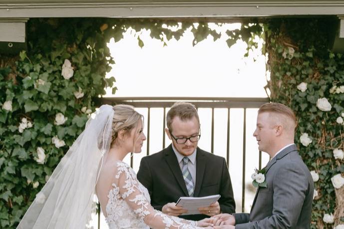 Boutonniere | Liz Stewart Photography