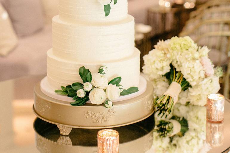 Buttercream sugar flowers