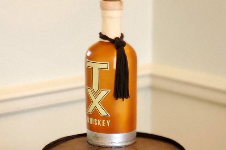 TX Whisky groom's cake