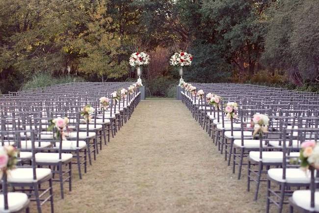 Ceremony site | Photo credit: Sara Kate Photography | Location: Bowling Green