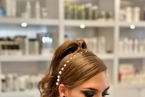 Beautiful hair and Makeup