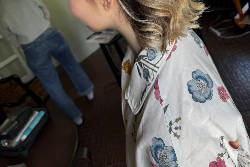 Soft Glam Waves for Bride