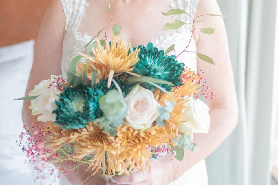 Bride + Bouquet