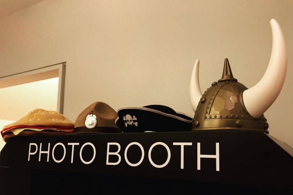 BIG PICTURE PHOTO BOOTH