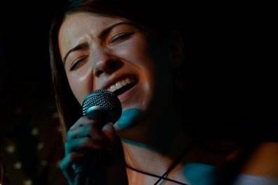 Alicia singing