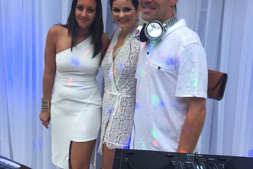 DJ with the ladies