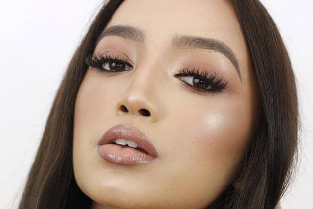 Neutral bridal glam