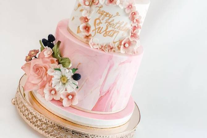 Pink marble with sugar flowers