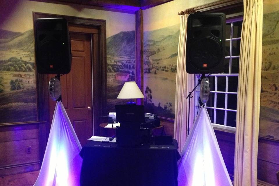 DJ station