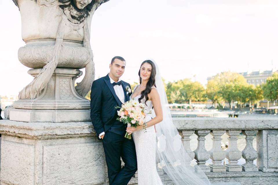 Bride and groom in Paris