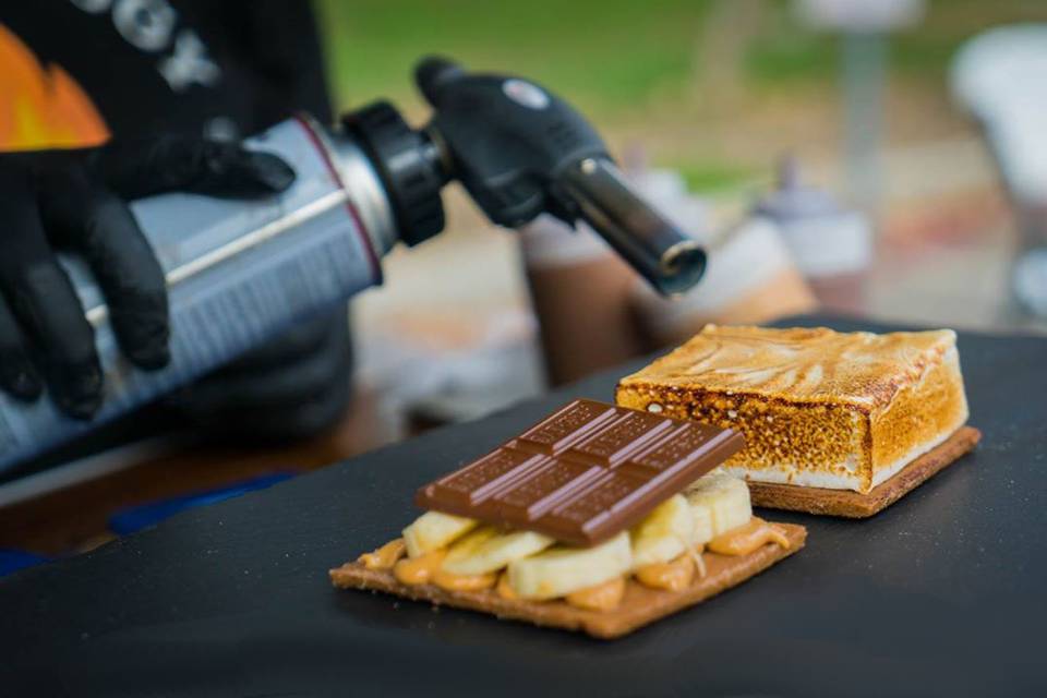 POP-UP S'MORES BAR