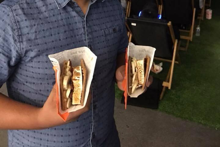 POP-UP S'MORES BAR