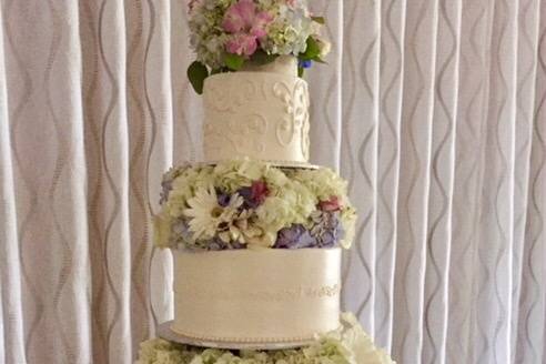 Wedding cake flowers