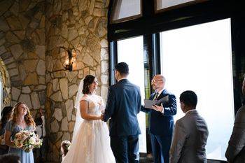 Aaron/Nicole, Glassy Chapel