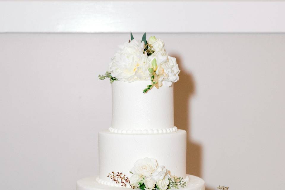 Four-layered white cake