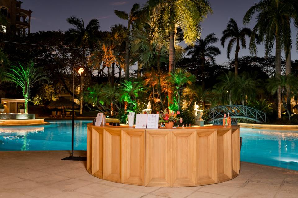 Reception at the Scenic Pool