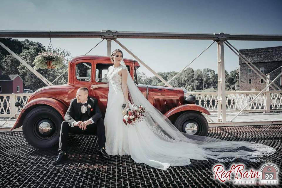 Red Barn Wedding Studio