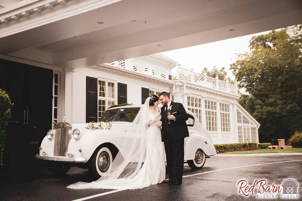 Red Barn Wedding Studio