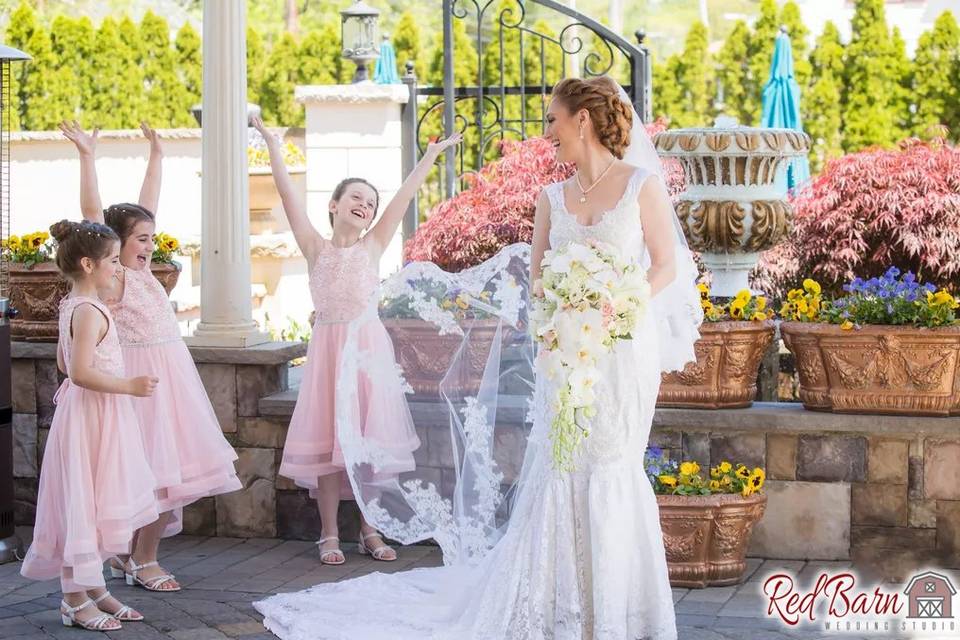 Red Barn Wedding Studio