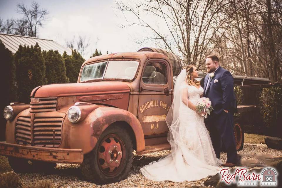 Red Barn Wedding Studio